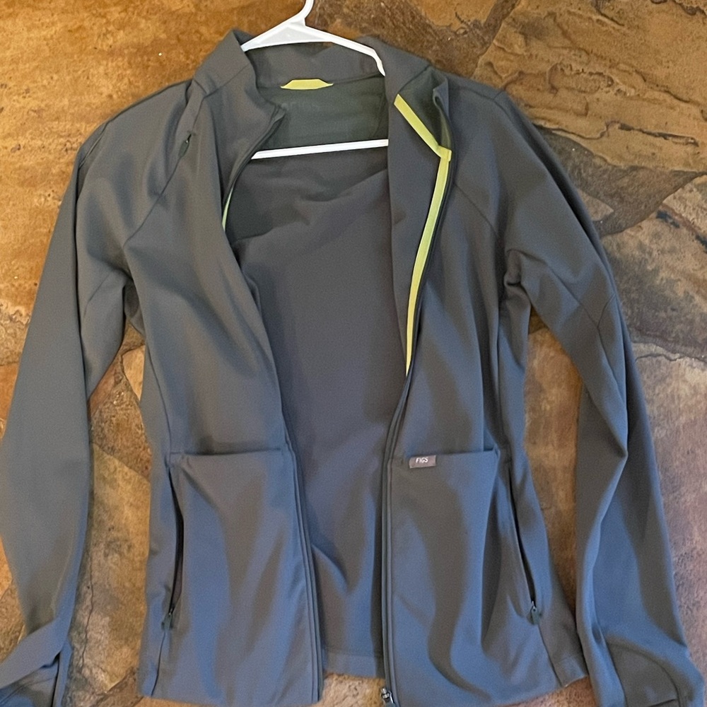 Like new Figs Jacket